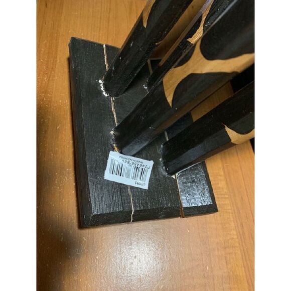 Scratch & Dent 3 Foot Tall Hand-Carved Wooden Giraffe Statue Decor - Picture 5 of 7